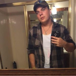 Meet your Posher, Nicholas